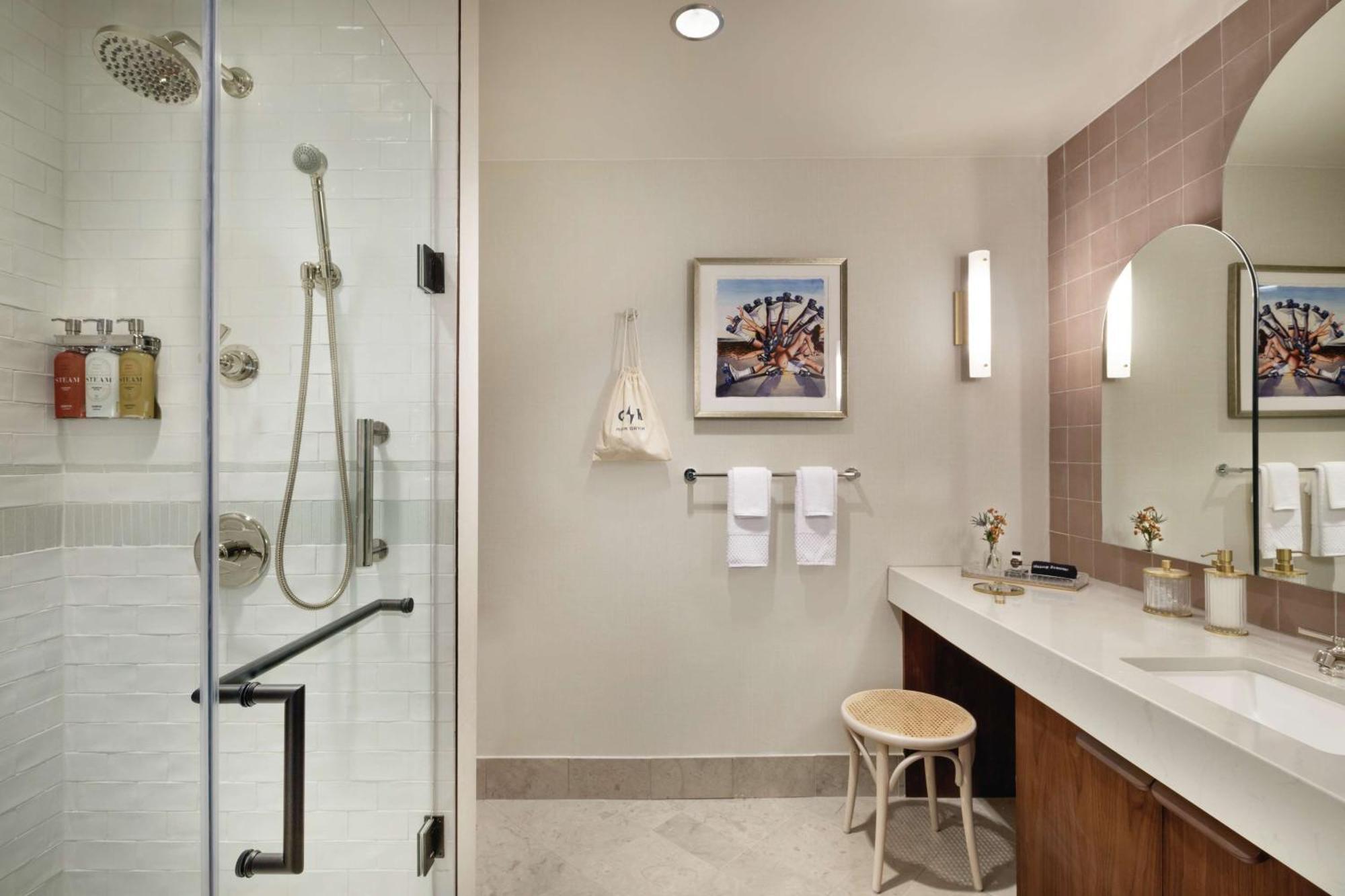 Hotel The Station Memphis, Curio Collection By Hilton 4*