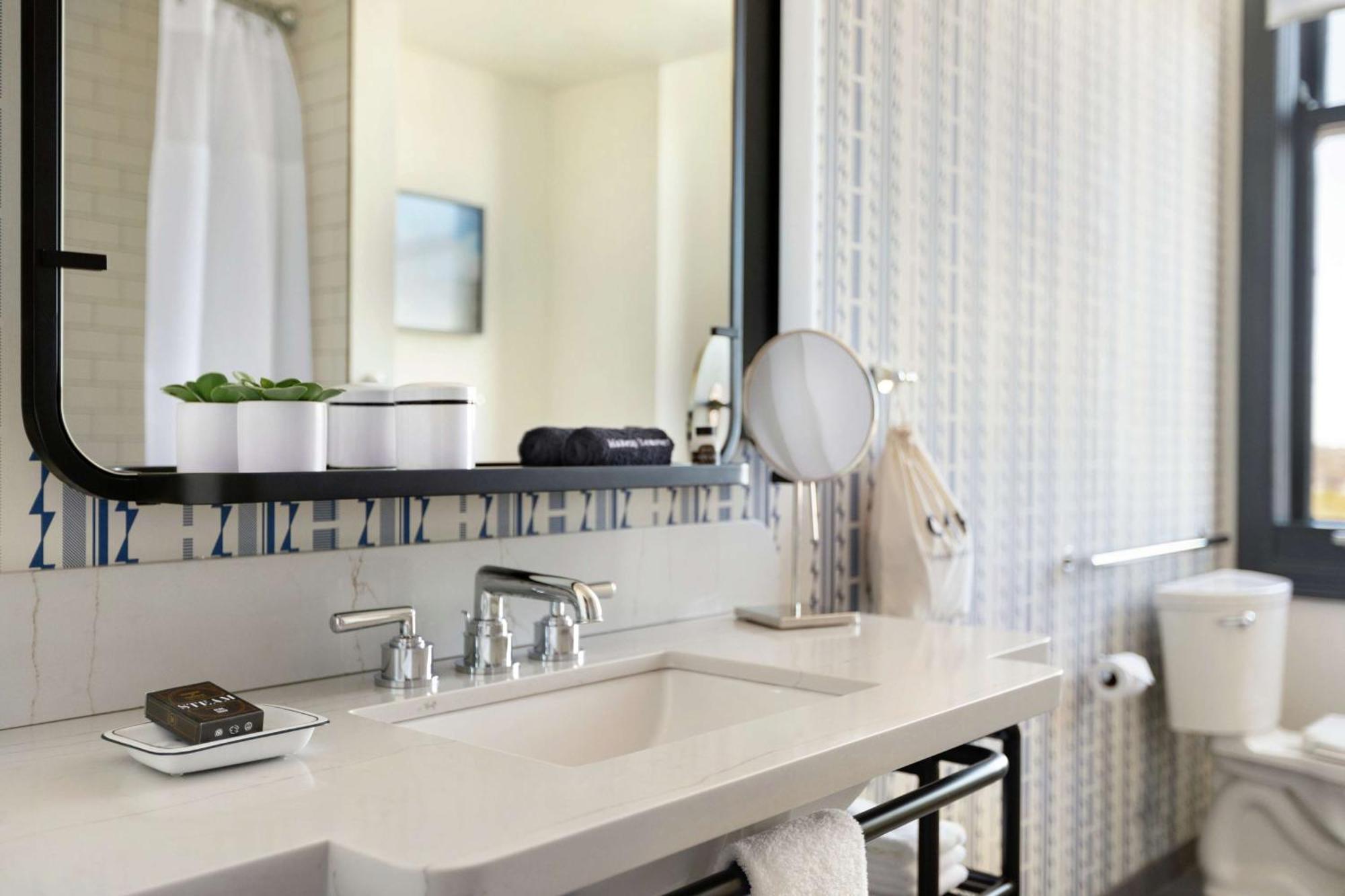 Hotel The Station Memphis, Curio Collection By Hilton Memphis