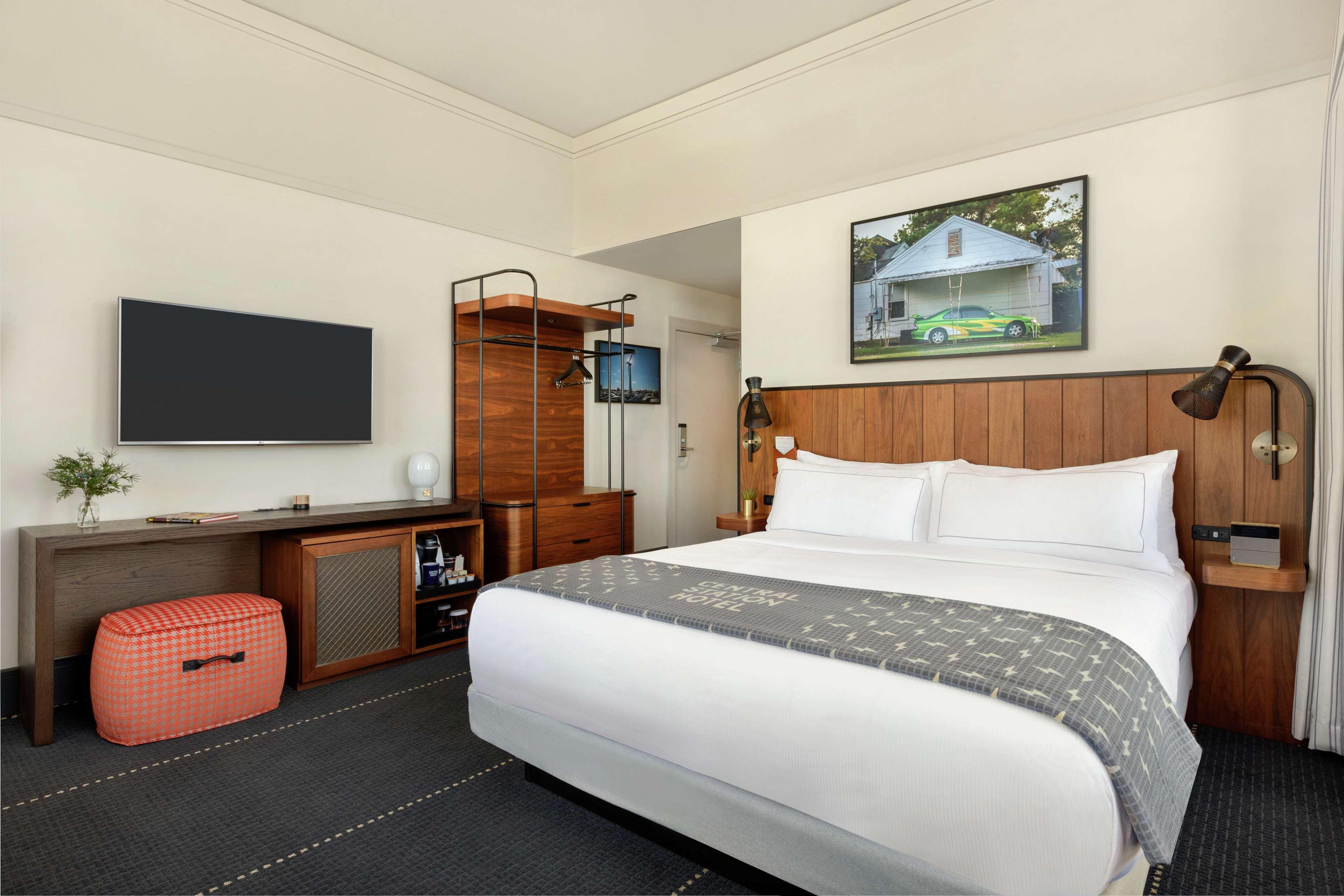 Hotel The Station Memphis, Curio Collection By Hilton
