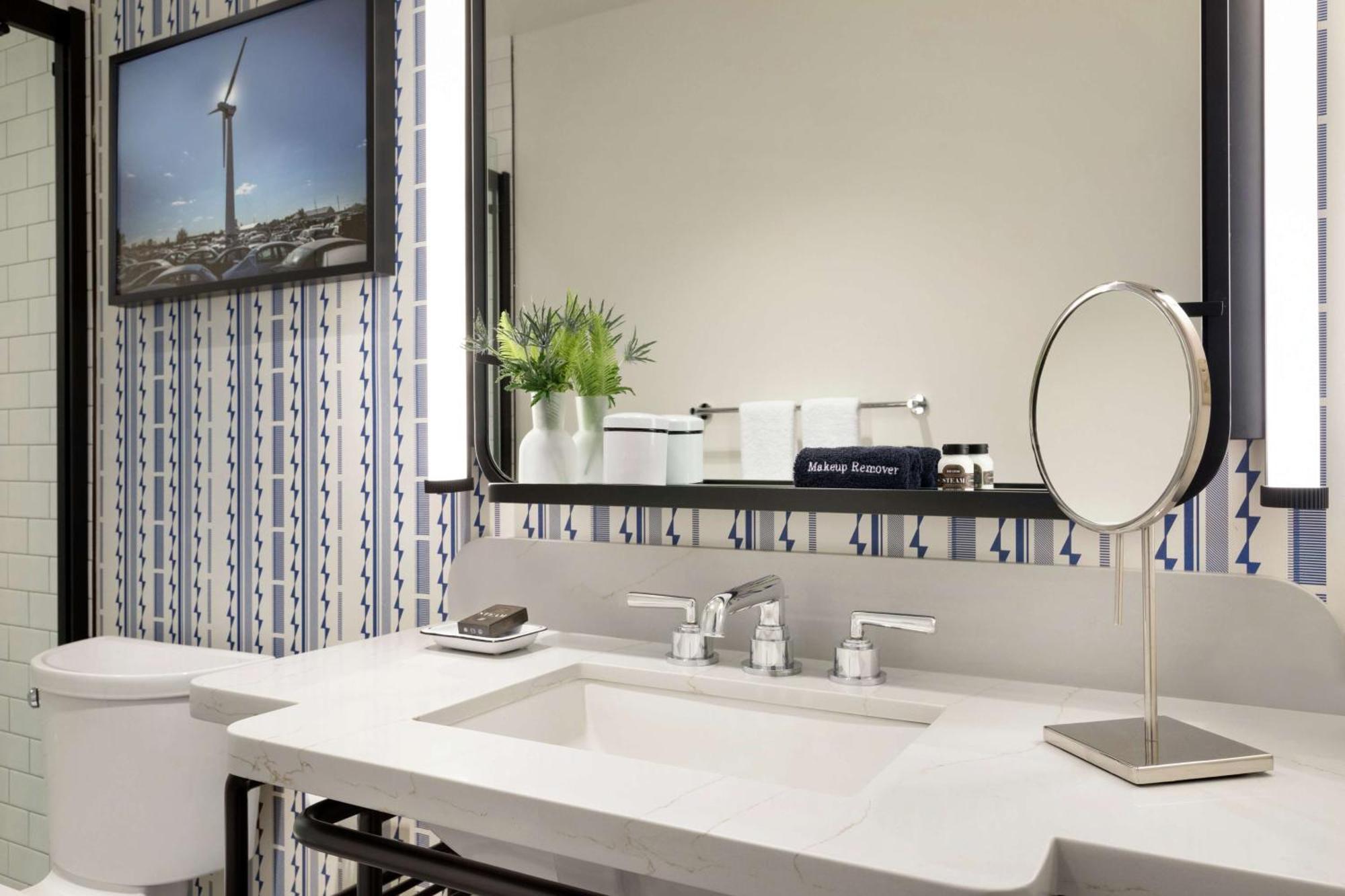 The Station Memphis, Curio Collection By Hilton