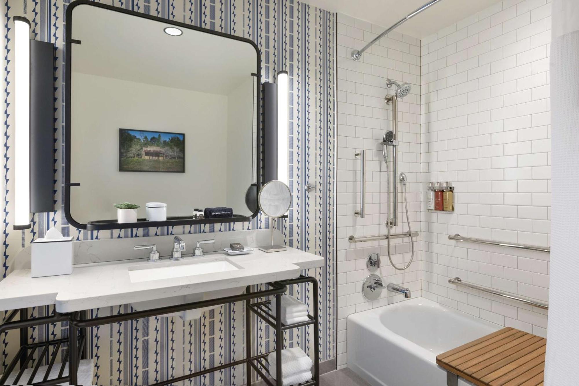 Hotel The Station Memphis, Curio Collection By Hilton 4*