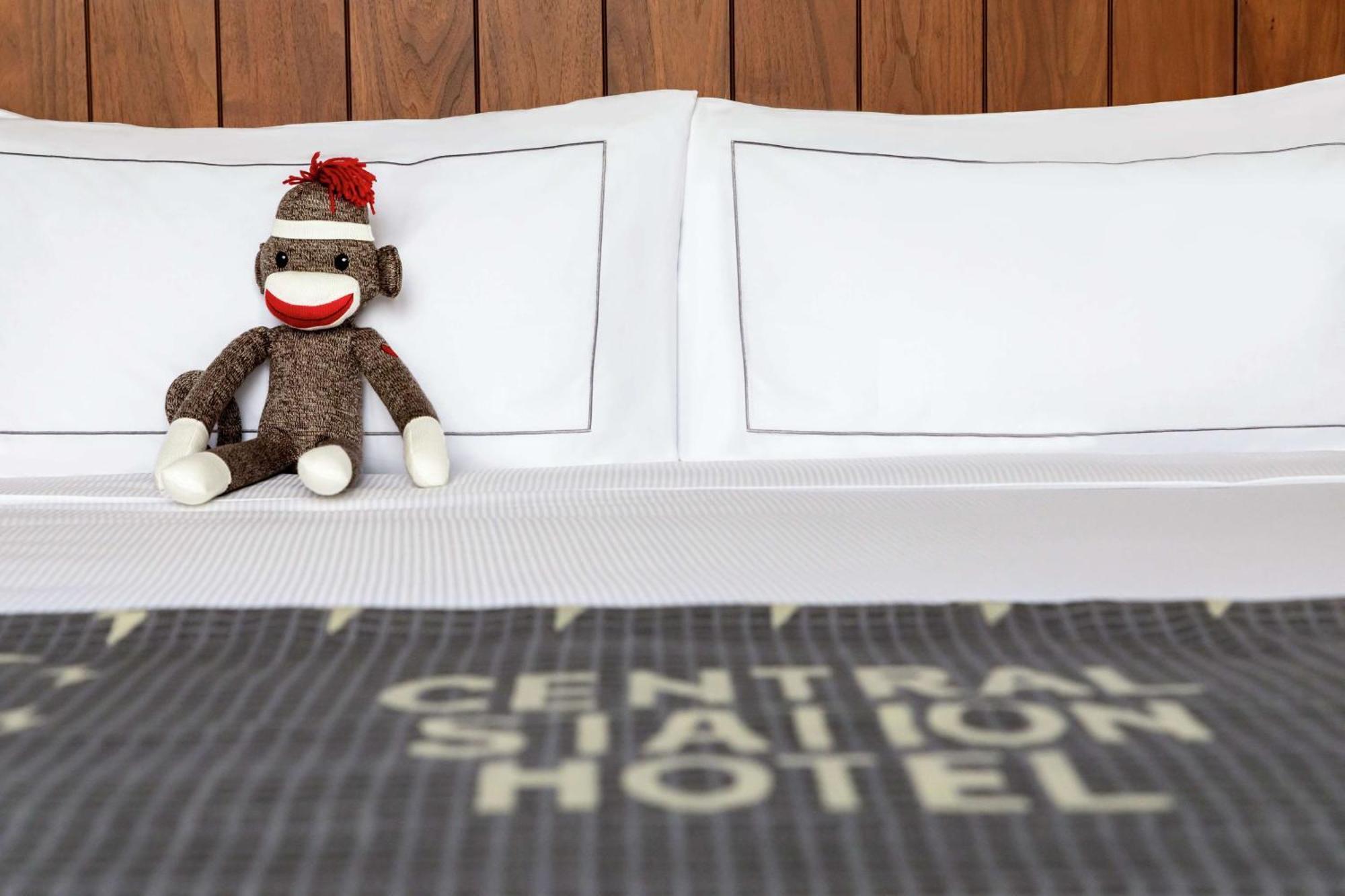 Hotel The Station Memphis, Curio Collection By Hilton