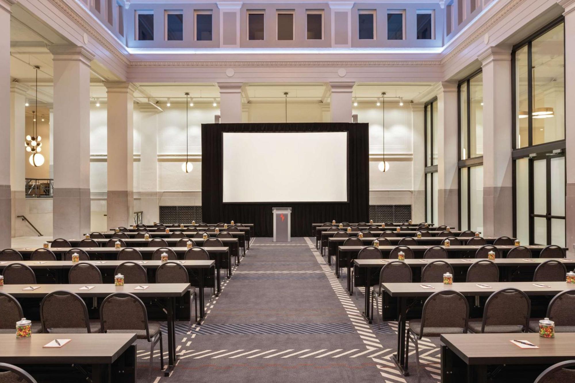 Hotel The Station Memphis, Curio Collection By Hilton 4*